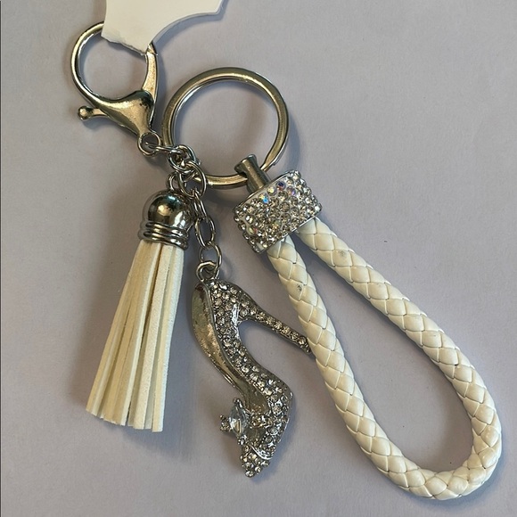 Elegant White Braided Wristlet Keychain 
w/Rhinestone Heel & Tassel -Unique NWT - Picture 2 of 14